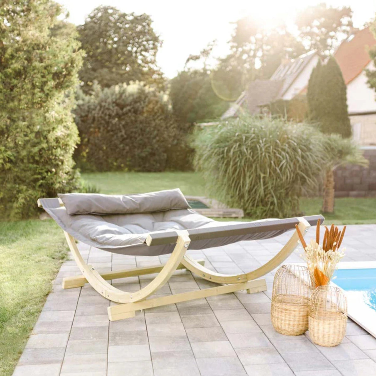 Amazonas Lounge Bed — Anthracite