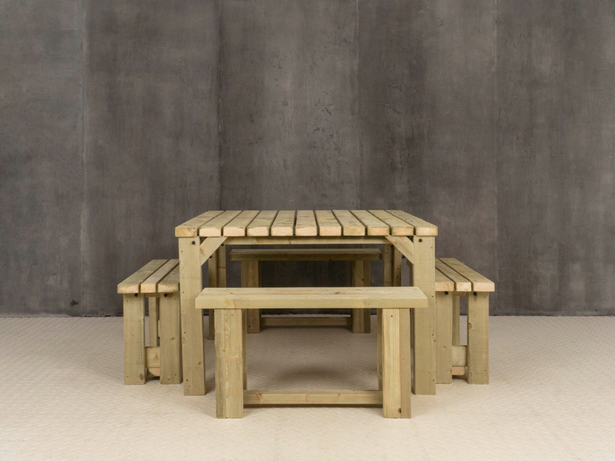 QUADRUM Picnic Table with 4 Benches