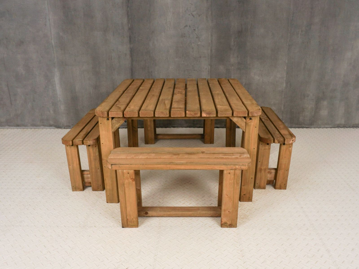 QUADRUM Rounded Picnic Table with 4 Benches — Rustic Finish